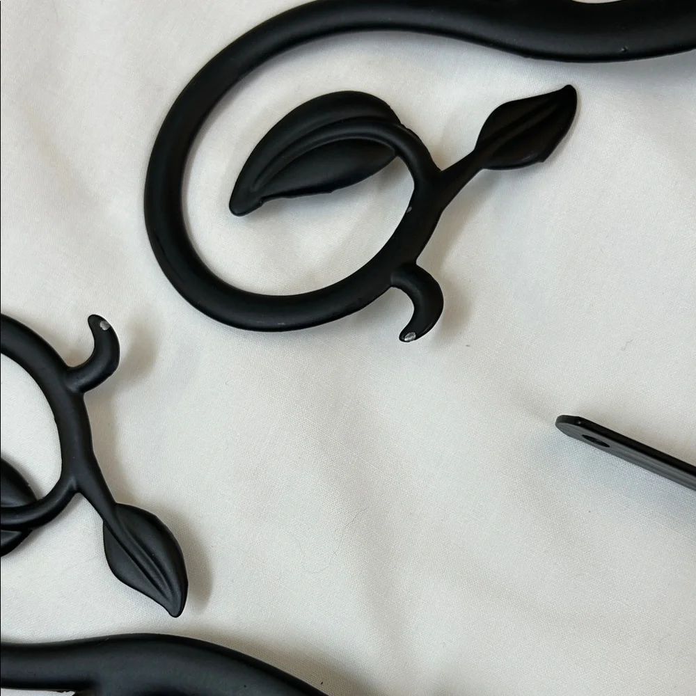Stylish Black Leaf Wall Drapery Curtain Holdback Tieback Hooks Set of 2
